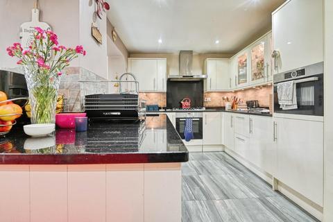24 Ashdene Close, Sutton Coldfield, B73 6HL