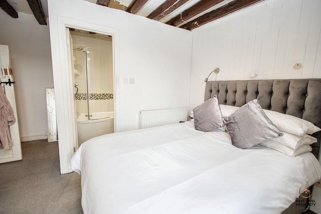 Bedroom 1 & En-Suite Bathroom