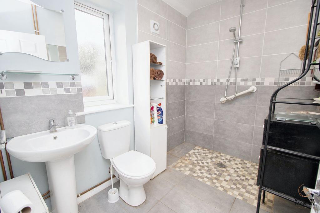 Annex Shower Room