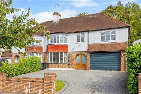 undefined, Byron Avenue, Coulsdon CR5