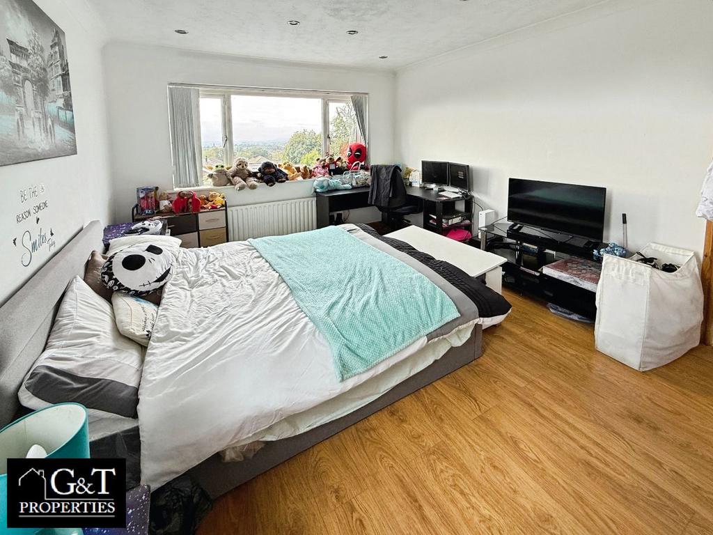 Second bedroom