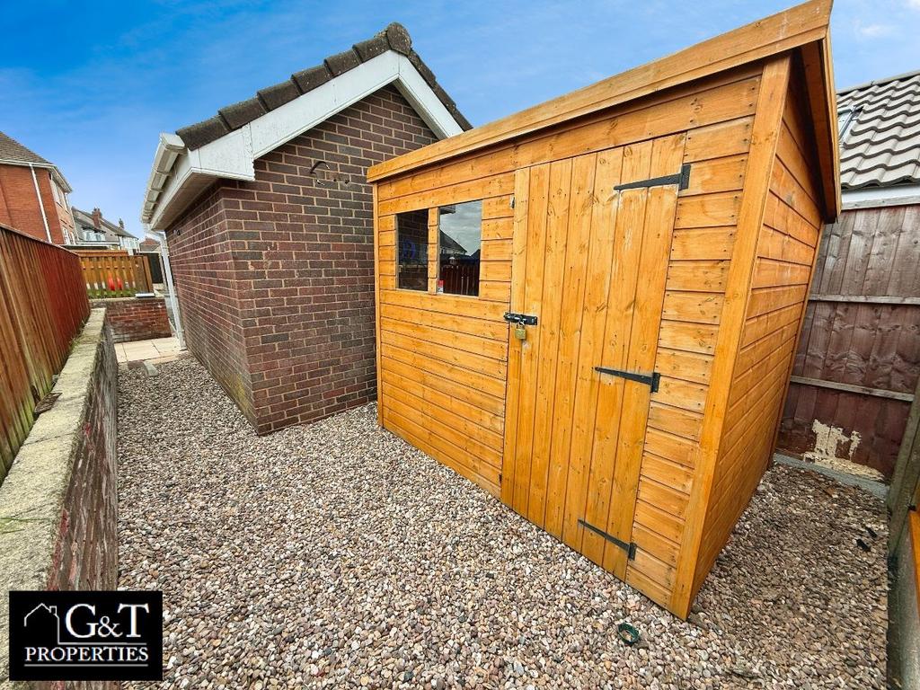 Garage/shed