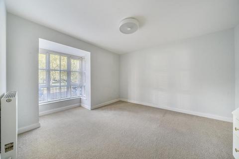 5 bedroom terraced house for sale, Fuggle Drive,  Aylesbury,  HP21