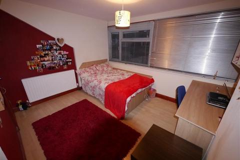 1 bedroom house to rent, Ashville Avenue, Leeds LS6