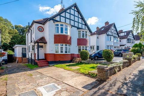 105 Birch Tree Avenue, West Wickham, BR4 9EQ