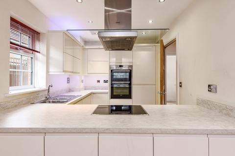 4 bedroom house to rent, Century Way, Beckenham, BR3