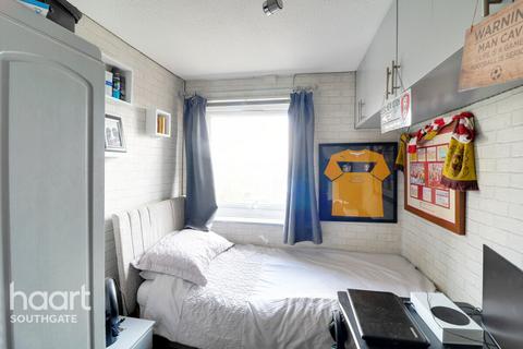 2 bedroom apartment for sale, Shurland Avenue, Barnet