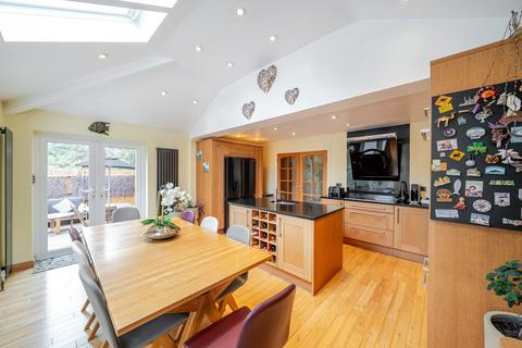 175 Croham Valley Road, South Croydon, CR2 7RE