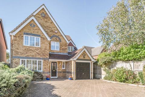 Demozay Close, Hawkinge, CT18