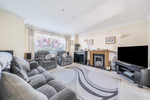 5 bedroom detached house for sale, Demozay Close, Hawkinge, CT18