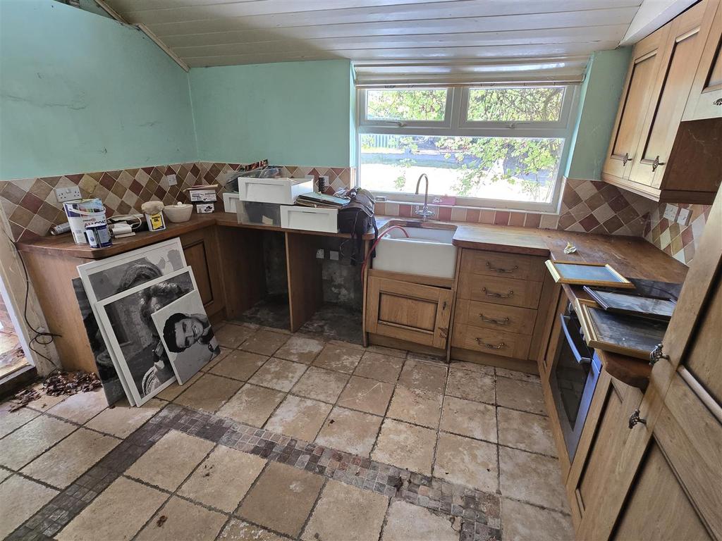 Kitchen 2