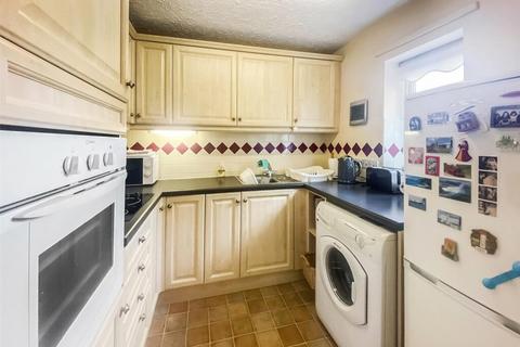 1 bedroom retirement property for sale, Barkers Court, Sittingbourne, ME10