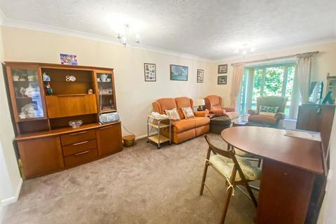 1 bedroom retirement property for sale, Barkers Court, Sittingbourne, ME10