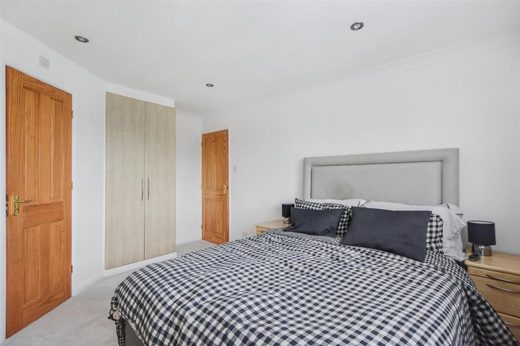 Bedroom 1 2.jpeg