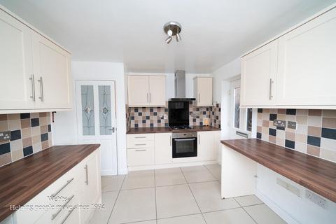 3 bedroom semi-detached house for sale, Bridge Avenue, Cheslyn Hay, Walsall WS6