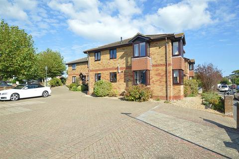 2 bedroom ground floor flat for sale, CHAIN FREE * SHANKLIN