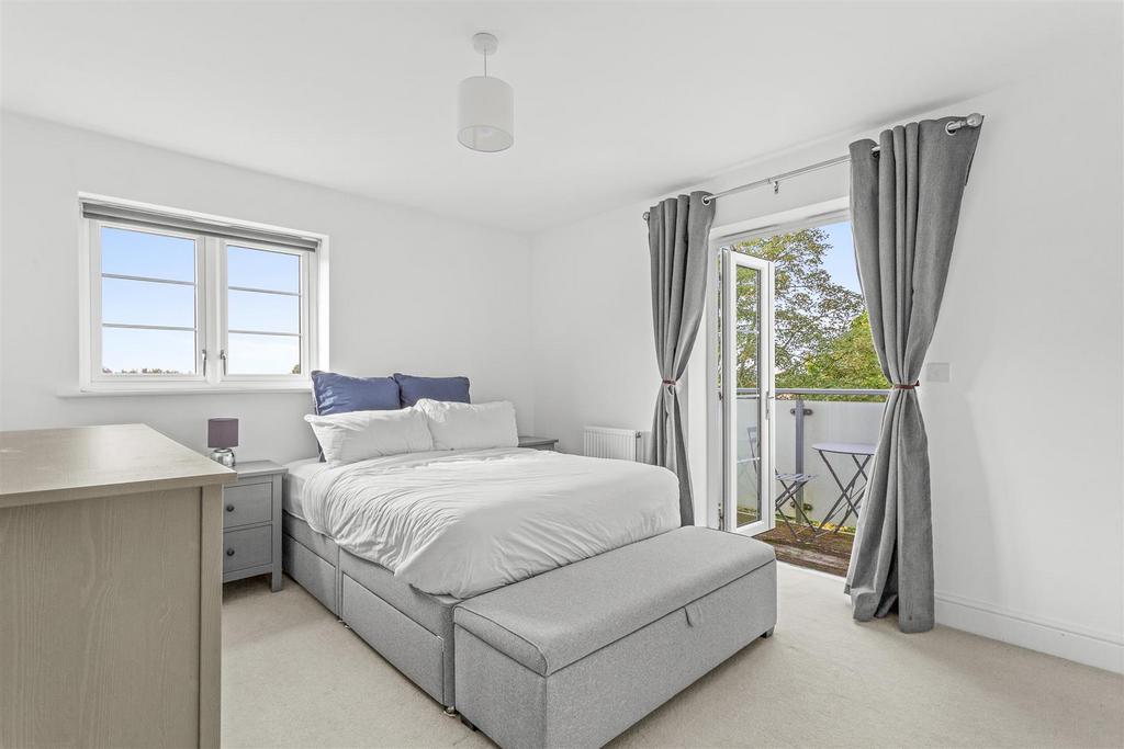 37 Kennedy Avenue, HP11 1 BX-2.jpg