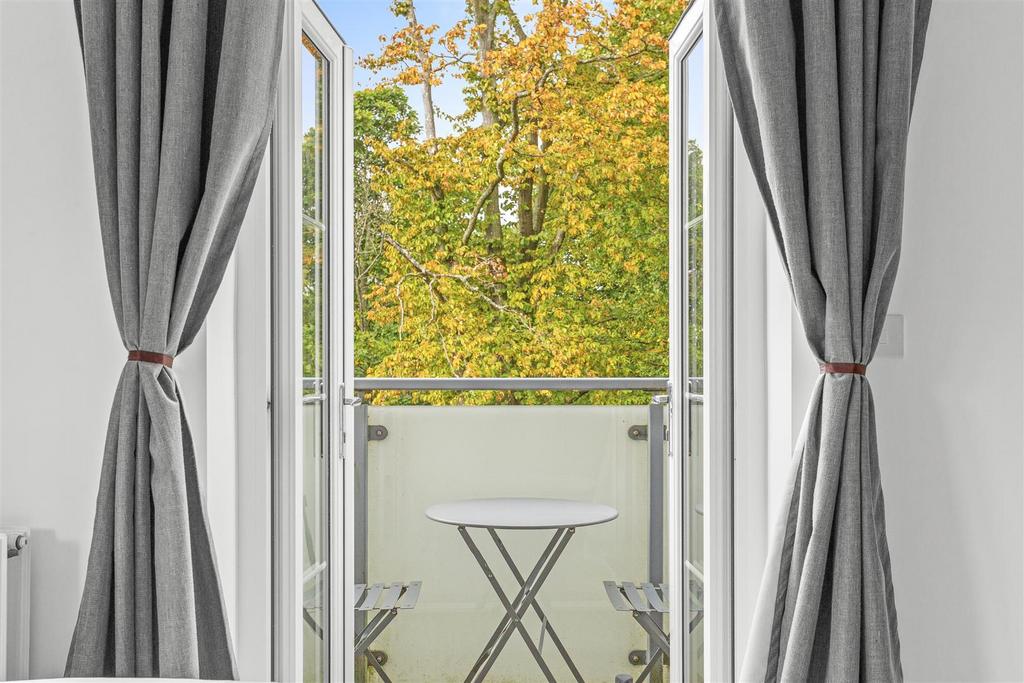 37 Kennedy Avenue, HP11 1 BX-5.jpg