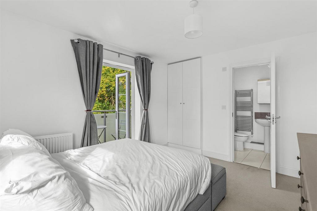 37 Kennedy Avenue, HP11 1 BX-3.jpg