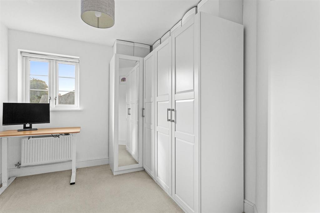 37 Kennedy Avenue, HP11 1 BX-1.jpg