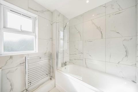 29 Catherine Drive, Richmond, TW9 2BX