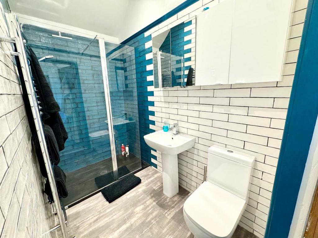 Ensuite