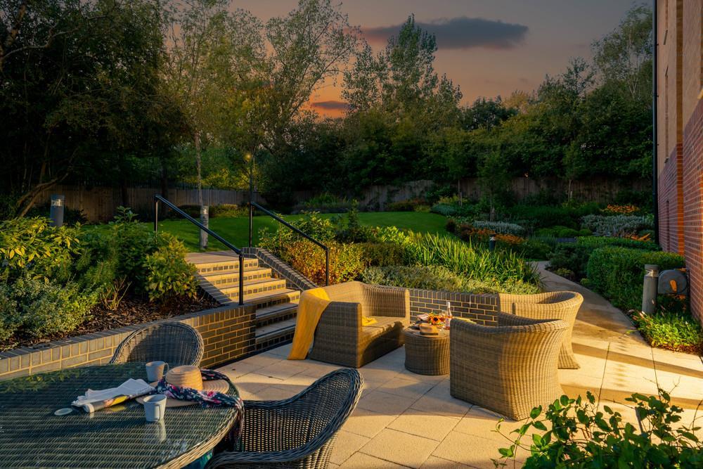 2332 BRH GLD RP GDN 2.jpg