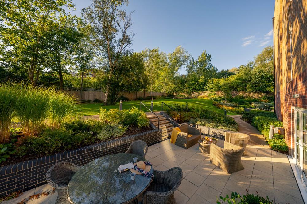 2332 BRH GLD RP GDN 26.jpg