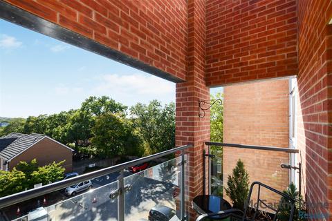 2 bedroom apartment for sale, Studio Way, Borehamwood