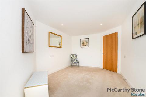 2 bedroom apartment for sale, Studio Way, Borehamwood
