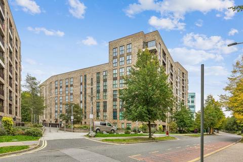2 bedroom flat for sale, Lakeside Drive, London NW10