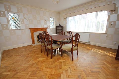 4 bedroom detached house for sale, Insley Crescent, Broadstone, Dorset, BH18