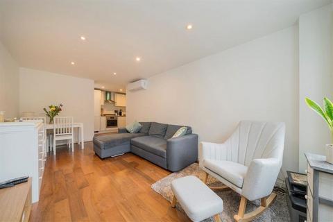 2 bedroom flat for sale, Hackney Road, London E2