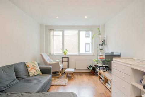 2 bedroom flat for sale, Hackney Road, London E2