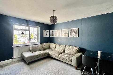 2 bedroom maisonette for sale, Heston Road, Heston TW5