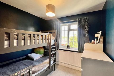 2 bedroom maisonette for sale, Heston Road, Heston TW5