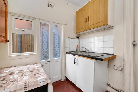 3 bedroom terraced house for sale, Burns Road, London NW10