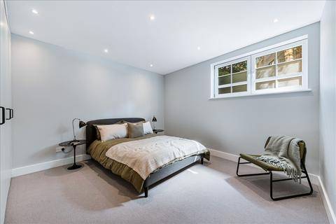 undefined, Caxton Road, Caxton Village, Shepherd's Bush W12