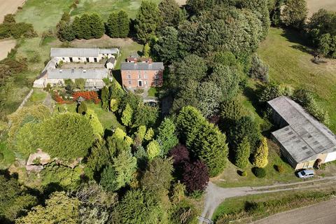 5 bedroom country house for sale, Roach Grange Avenue, Kippax, Leeds