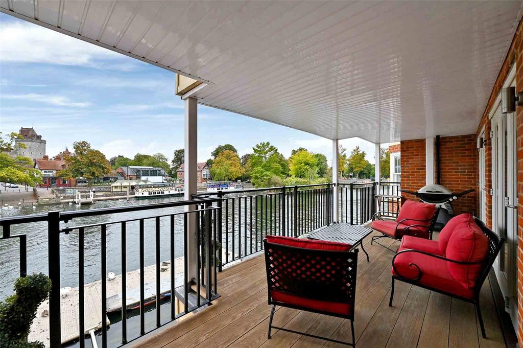 Balcony Off Bedrooms