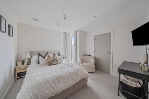 2 bedroom apartment for sale, Brixton Hill, London