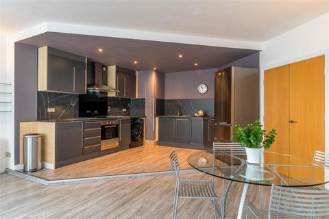 2 bedroom apartment for sale, South Parade, Leeds LS1