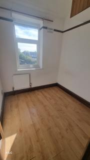 undefined, Warwick Crescent, Hayes, UB4 8RG