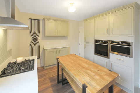 55 Montfort Road, Rochester, ME2 3EX