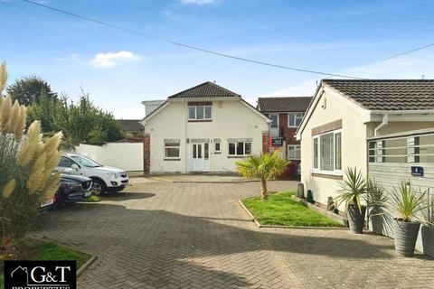 3 bedroom semi-detached house for sale, Claremont Court, Cradley Heath