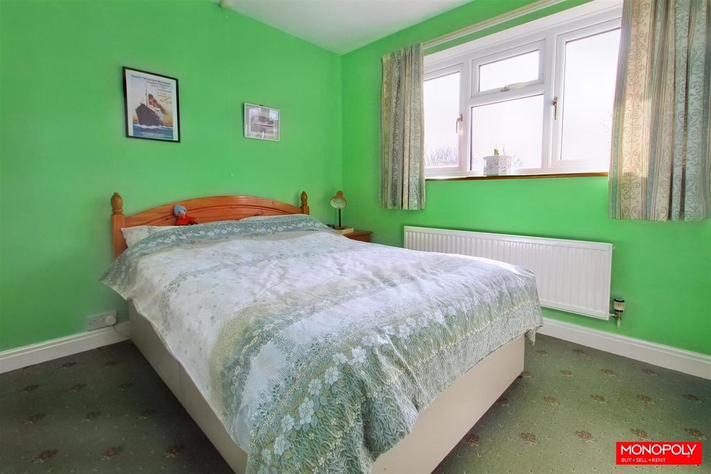 Bedroom 2 (2).jpg