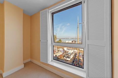 61, Venture Court Canal Road, Gravesend, DA12 2AT