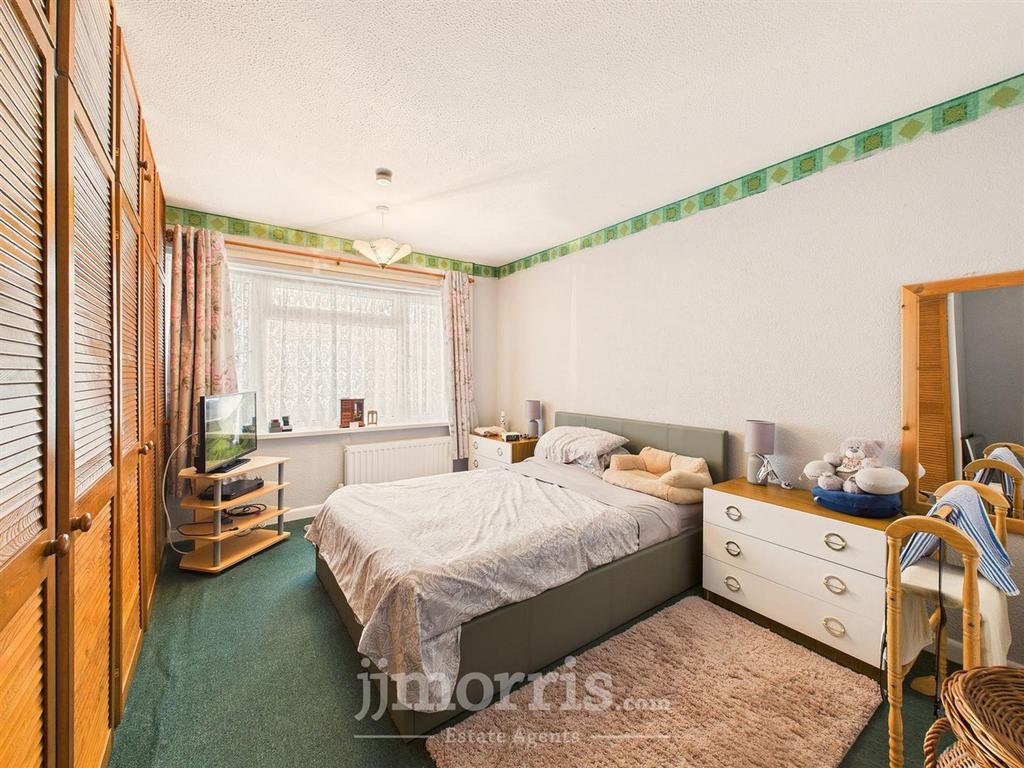 CAM05297 G0-PR0094-STILL013.jpg