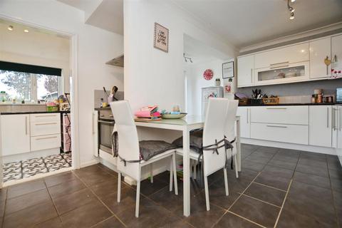 3 bedroom semi-detached house for sale, Westerdale Road, Scunthorpe