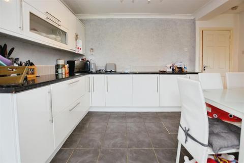 3 bedroom semi-detached house for sale, Westerdale Road, Scunthorpe